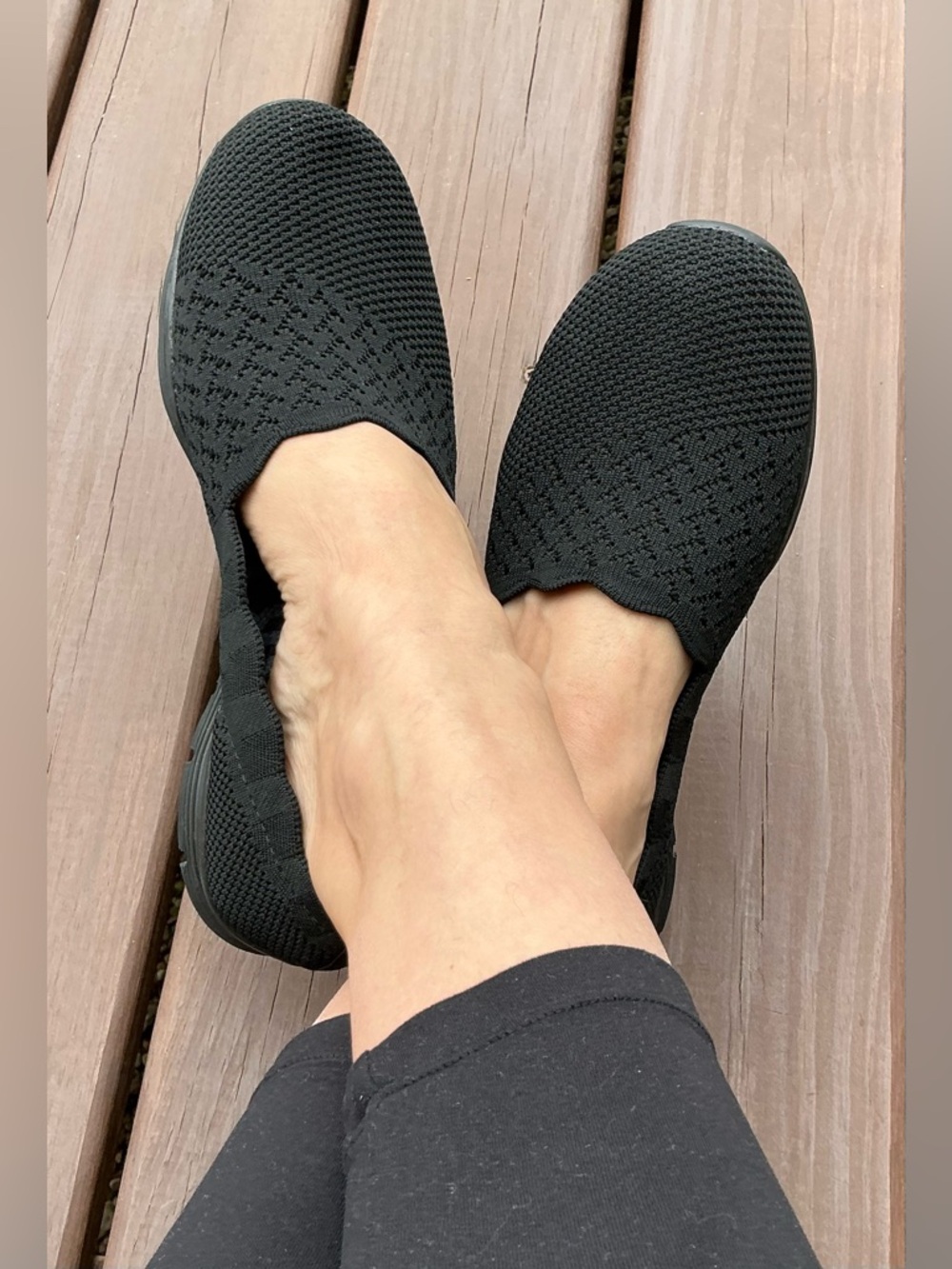 Skechers stretchy COMFY loafers 🖤🖤